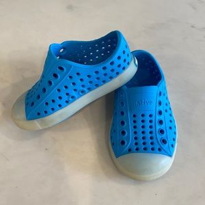 Size 4 blue natives w/ glow in the dark sole